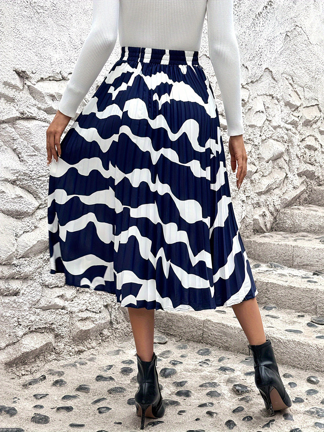 Pleated Printed Elastic Waist Skirt